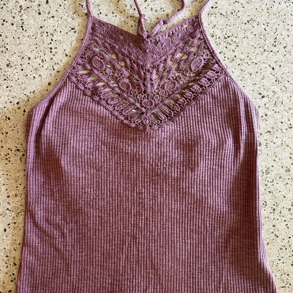 Hem and thread top M